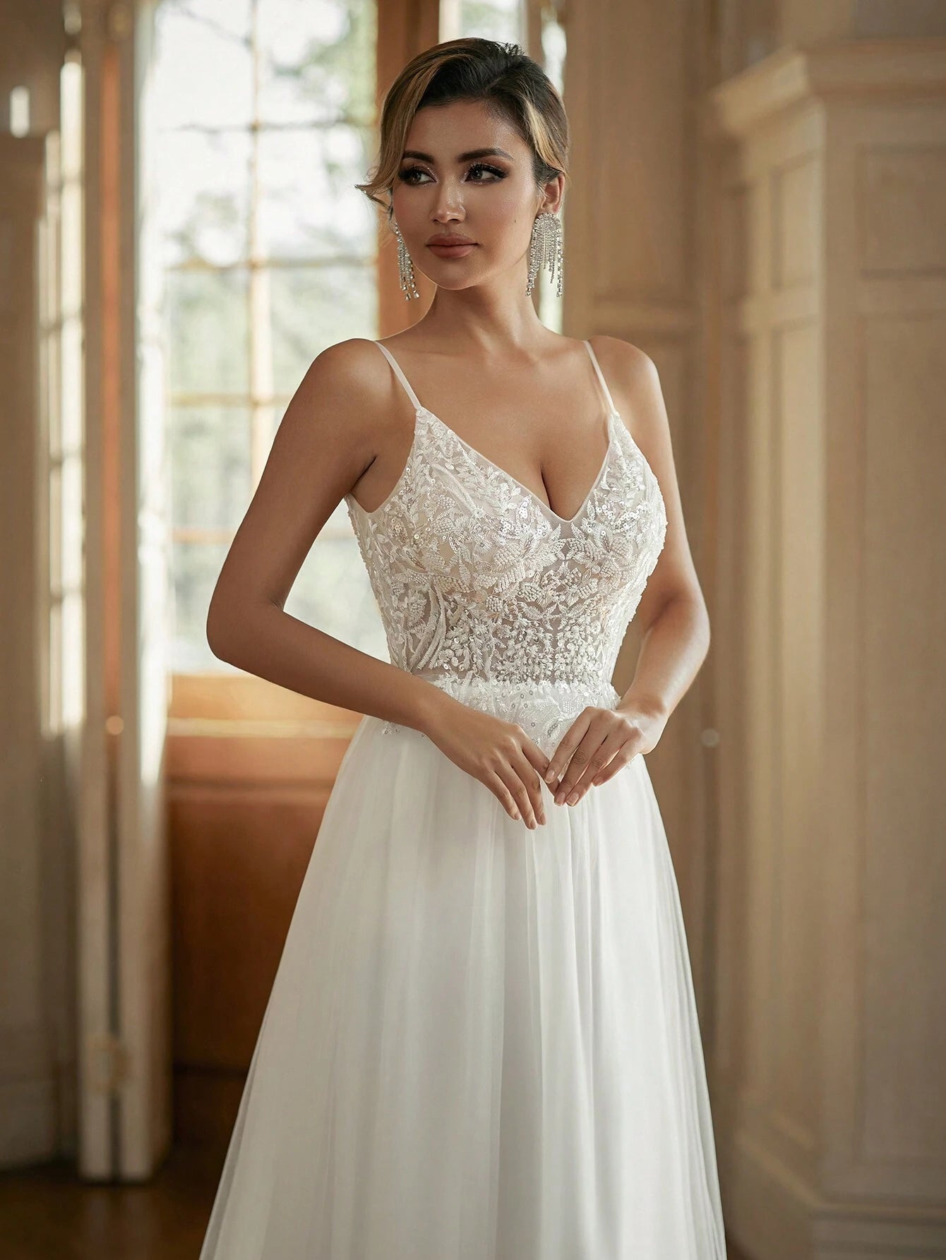 Women’s Floral Embroidered V-Neck Spaghetti Strap Mesh Wedding Dress – White Elegant Bridal Mesh Maxi Gown